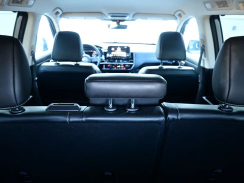 Used 2023 Nissan Pathfinder SL image 14