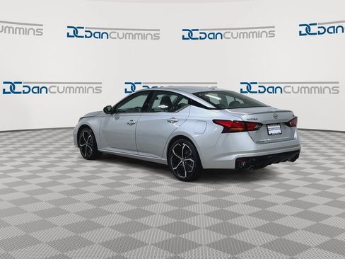 Used 2024 Nissan Altima 2.5 SR FWD image 6