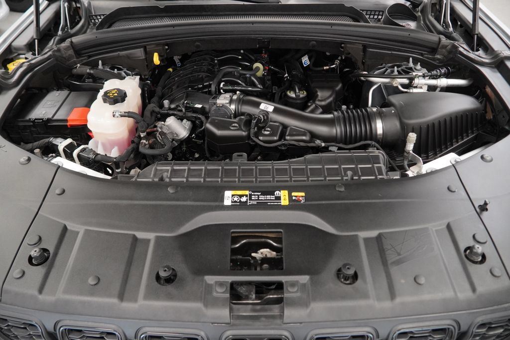 Certified 2024 Jeep Grand Cherokee L Altitude AWD/4WD image 52