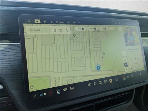 Used 2025 Rivian R1S Adventure AWD/4WD image 19