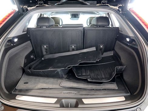 Used 2025 Cadillac Optiq Sport 1 w/ LPO, Floor Liner Package AWD/4WD image 30