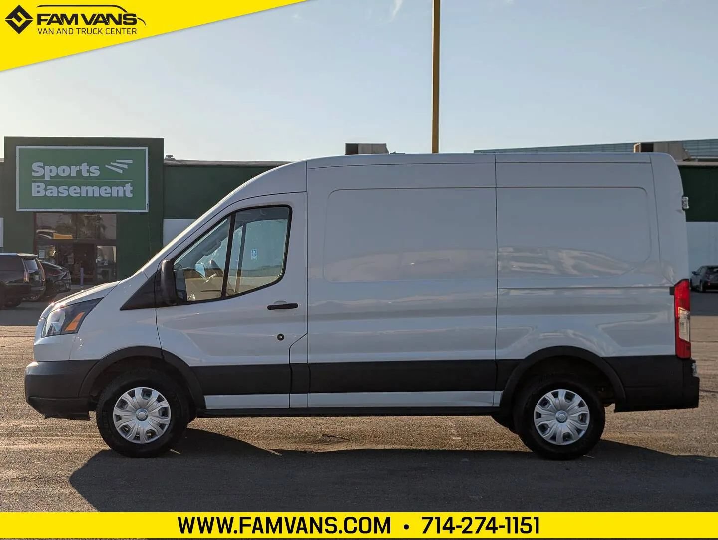 Used 2018 Ford Transit 150 130 Medium Roof RWD image 5