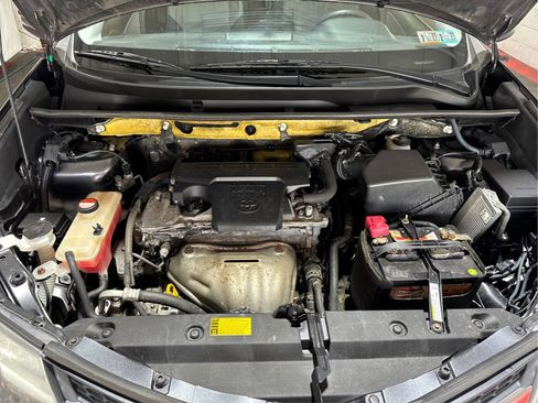 Used 2014 Toyota RAV4 XLE AWD/4WD image 20