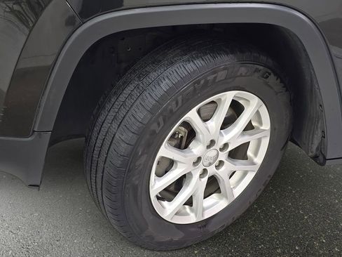 Used 2015 Jeep Cherokee Latitude image 30