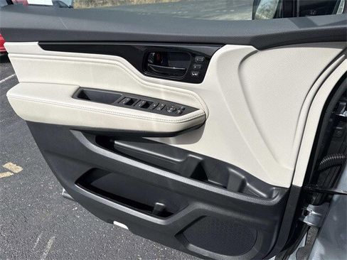 New 2026 Honda Odyssey Elite image 12