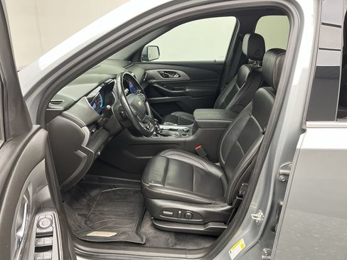 Certified 2023 Chevrolet Traverse LT w/ LPO, Floor Liner Package AWD/4WD image 3