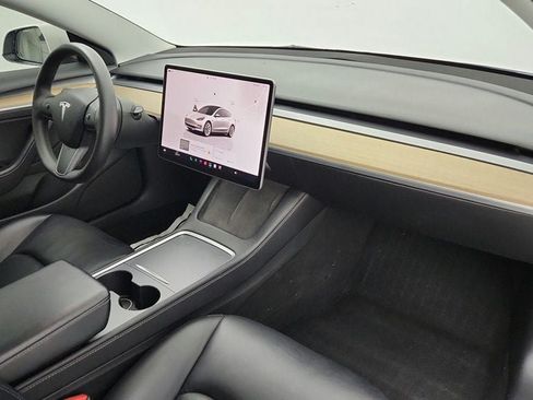 Used 2022 Tesla Model 3 Standard Range RWD image 28