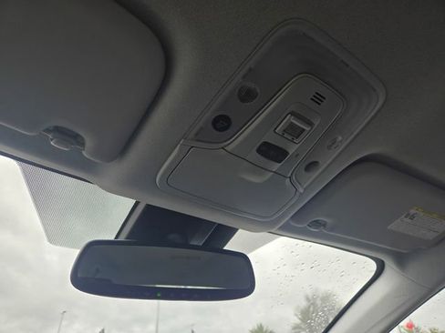 Used 2019 Toyota Prius Prime Advanced image 17