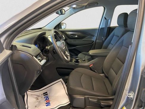 Used 2024 GMC Terrain SLE image 10