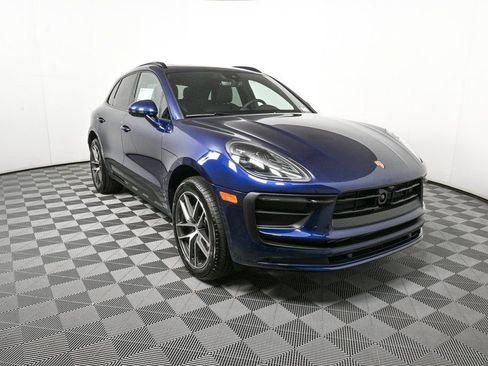 Certified 2025 Porsche Macan image 26