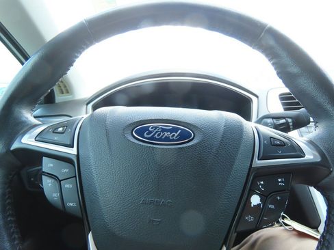 Used 2013 Ford Fusion SE image 27