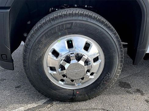 New 2026 GMC Sierra 3500 Denali Ultimate image 12