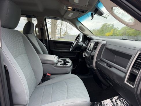 Used 2018 RAM 1500 Express AWD/4WD image 27