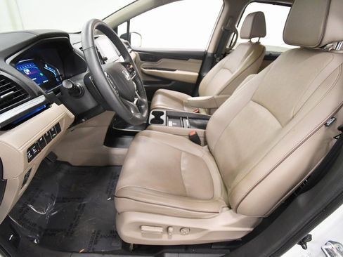Used 2023 Honda Odyssey Elite image 14