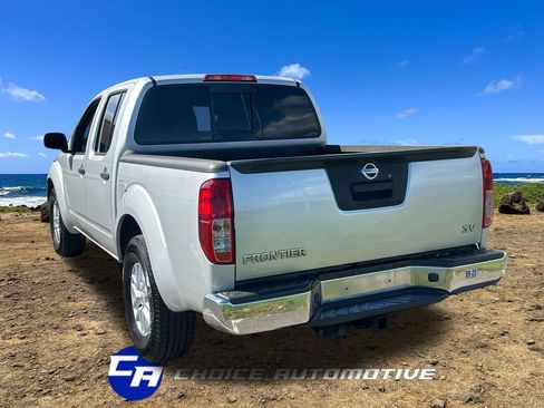 Used 2019 Nissan Frontier SV image 5