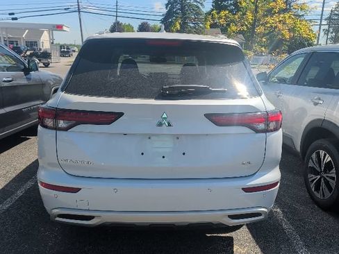 Used 2023 Mitsubishi Outlander SEL AWD/4WD image 5
