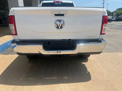 Used 2024 RAM 2500 Big Horn AWD/4WD image 9