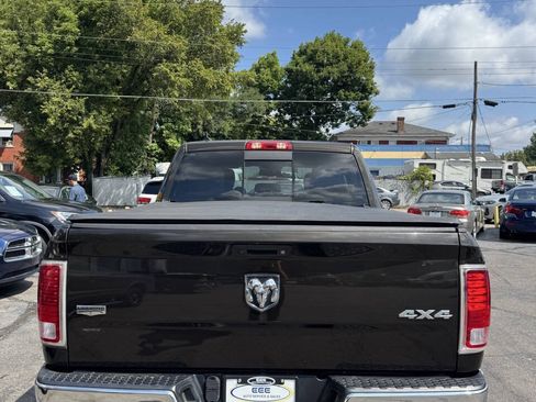 Used 2014 RAM 1500 Laramie w/ Convenience Group AWD/4WD image 7