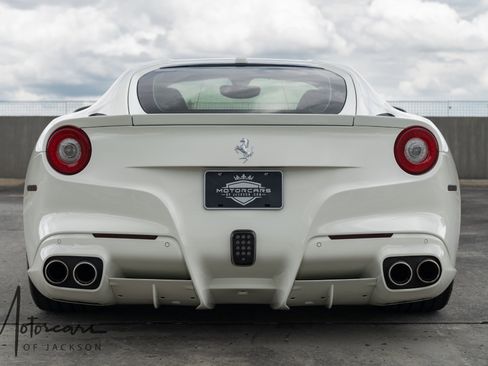 Used 2015 Ferrari F12 Berlinetta image 9