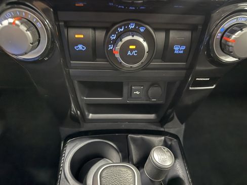 Used 2021 Toyota 4Runner TRD Off-Road Premium w/ Moonroof Package AWD/4WD image 19