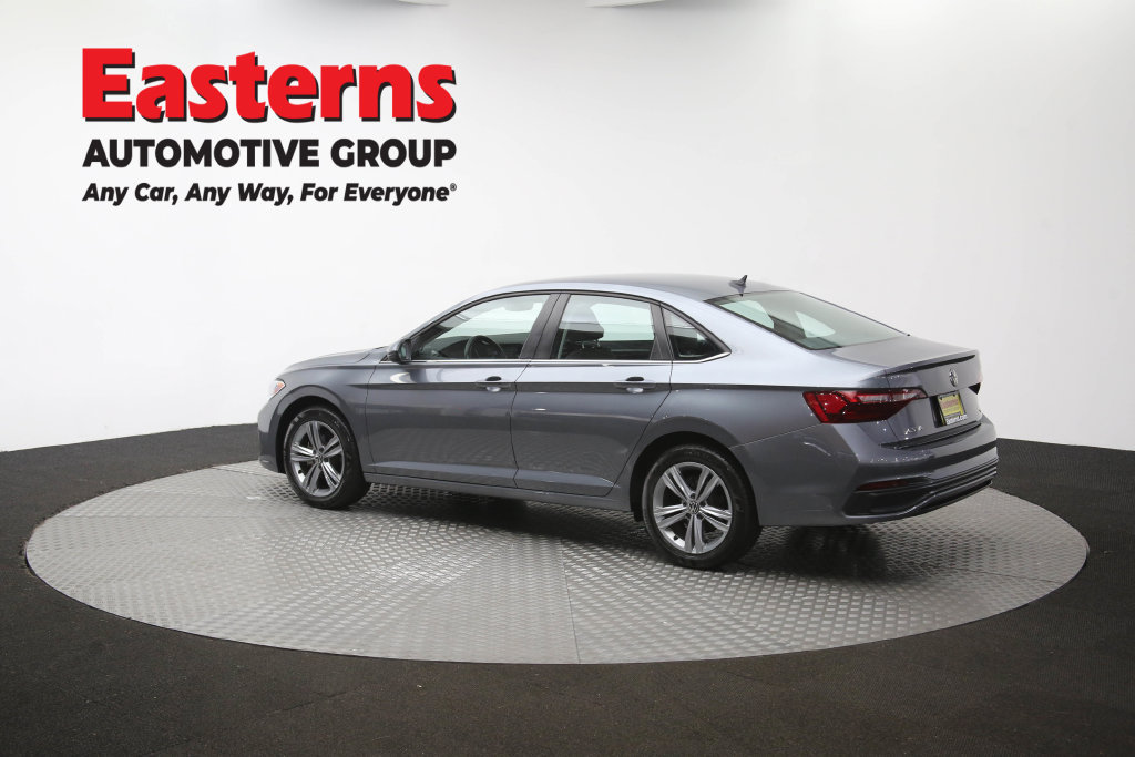 Used 2024 Volkswagen Jetta SE FWD image 64