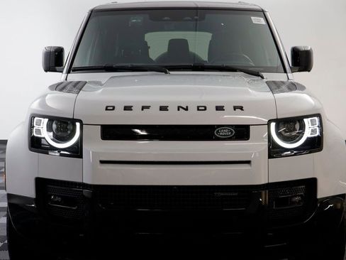 Used 2023 Land Rover Defender 130 X-Dynamic SE image 24