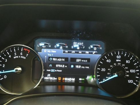 Used 2019 Ford Expedition Platinum RWD image 14