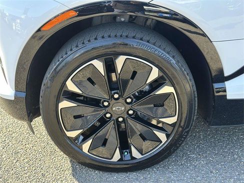 Certified 2024 Chevrolet Blazer EV RS image 16