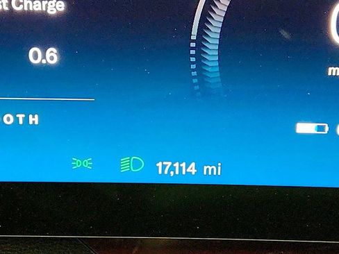 Used 2024 Lucid Air Touring image 14