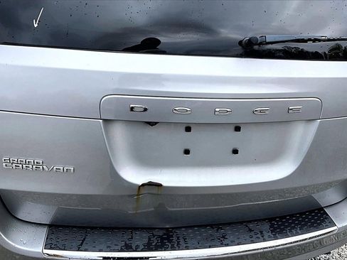 Used 2019 Dodge Grand Caravan SE image 8