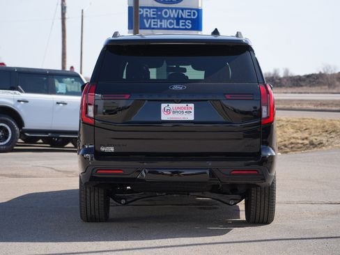 New 2026 Ford Expedition Max Platinum w/ Stealth Appearance Package AWD/4WD image 4