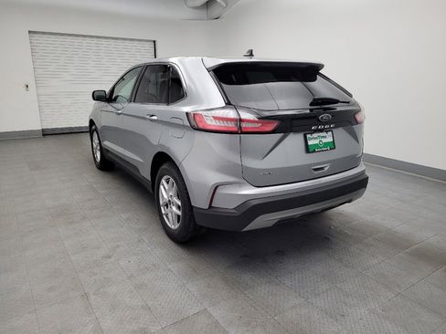 Used 2024 Ford Edge SEL image 5