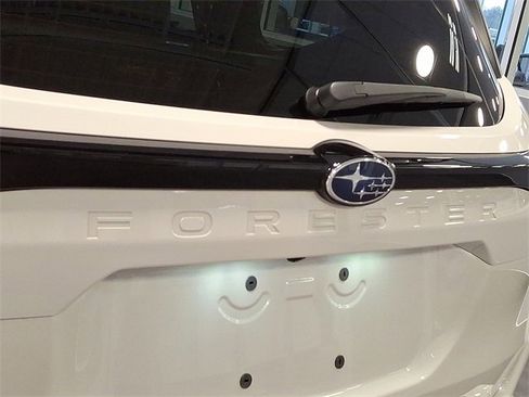 Certified 2025 Subaru Forester Limited image 30