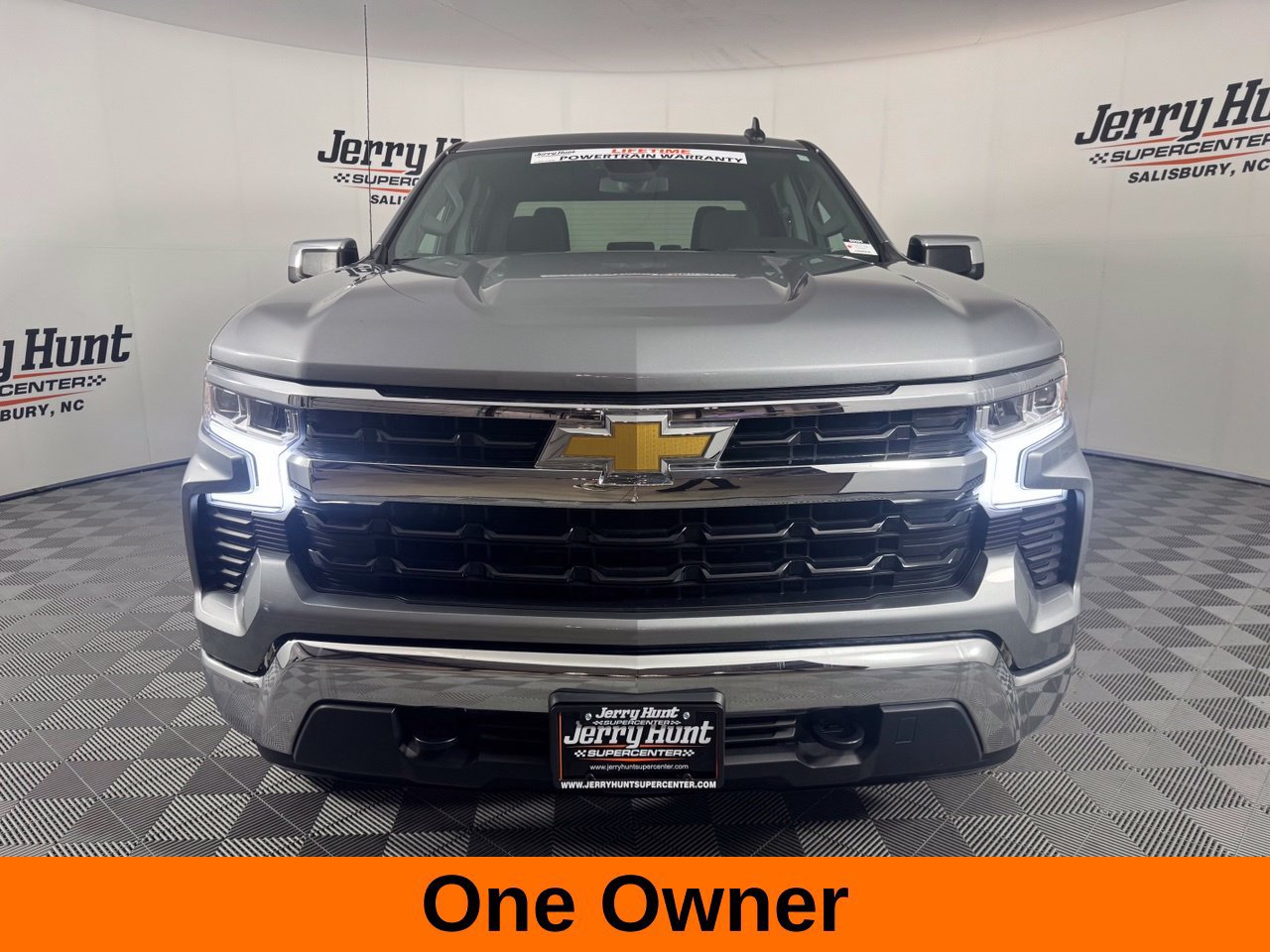 Used 2023 Chevrolet Silverado 1500 LT AWD/4WD image 4