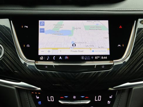 Certified 2024 Cadillac XT6 Premium Luxury FWD image 16