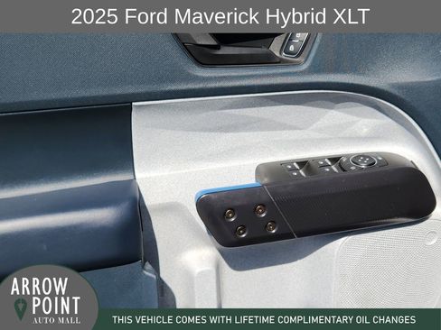 Used 2025 Ford Maverick XLT image 21