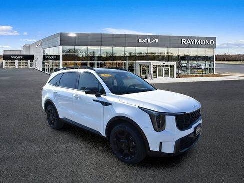 Certified 2024 Kia Sorento X-Line EX AWD/4WD image 10