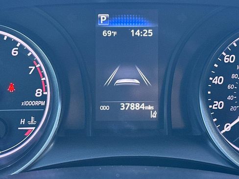 Used 2021 Toyota Camry SE image 24