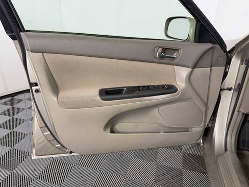 Used 2005 Toyota Camry LE image 9