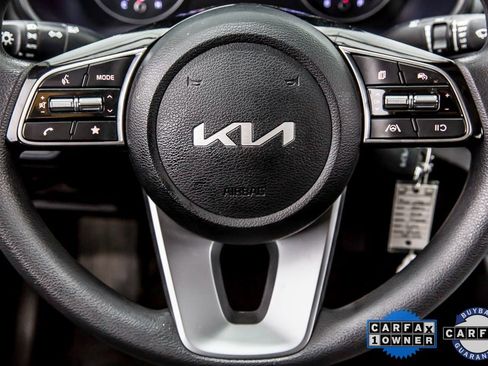 Used 2022 Kia Forte LXS w/ LXS Technology Package image 25