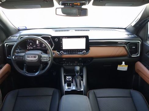 Used 2026 GMC Canyon AT4 w/ AT4 Premium Package AWD/4WD image 10