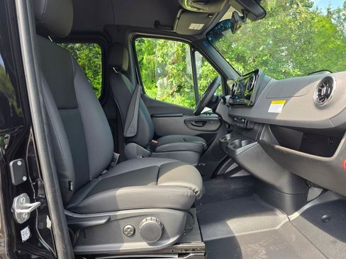 New 2026 Mercedes-Benz Sprinter 2500 image 26