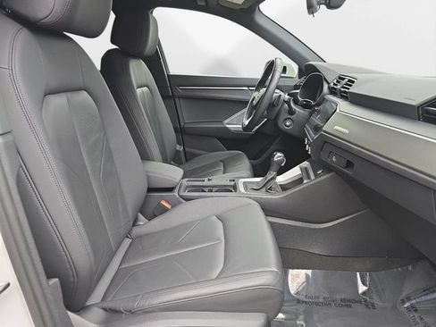 Used 2025 Audi Q3 2.0T Premium AWD/4WD image 34
