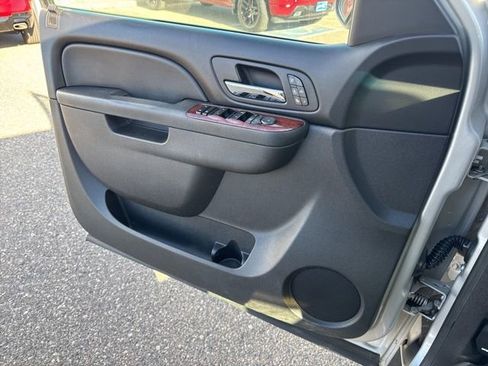 Used 2010 Chevrolet Silverado 1500 LTZ w/ Z71 Appearance Package image 23