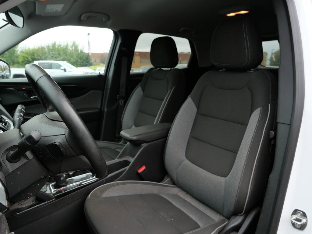 Used 2024 Chevrolet TrailBlazer LT w/ LT Cold Weather Package AWD/4WD image 12