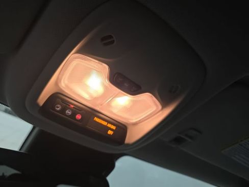 Used 2023 Chevrolet TrailBlazer LT w/ Convenience Package image 42