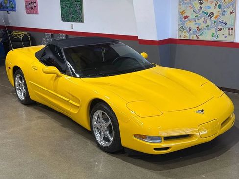 Used 2003 Chevrolet Corvette Convertible w/ Preferred Equipment Group1 RWD image 39