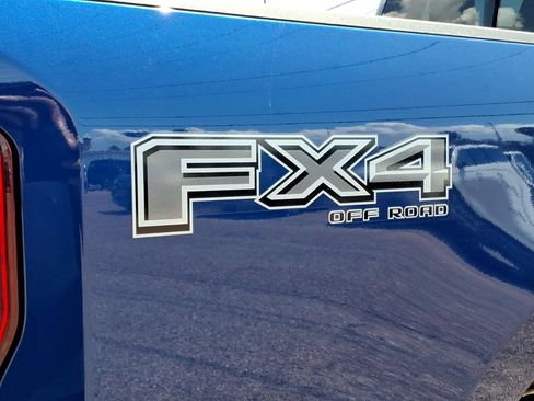New 2026 Ford F250 Lariat w/ Black Appearance Package AWD/4WD image 17