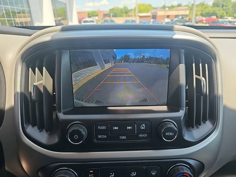 Used 2015 Chevrolet Colorado LT w/ Luxury Package RWD image 16