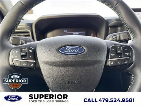 Used 2025 Ford Maverick Lobo image 23